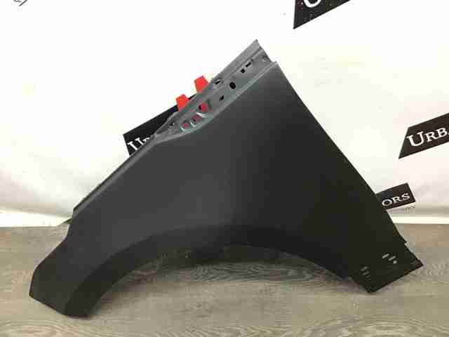 Переднє ліве крило LR091699 LAND ROVER