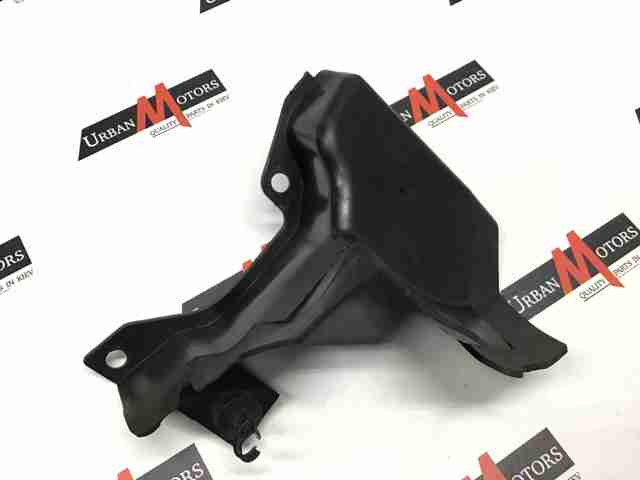 Решітка повітроводу ліва LR092685 LAND ROVER