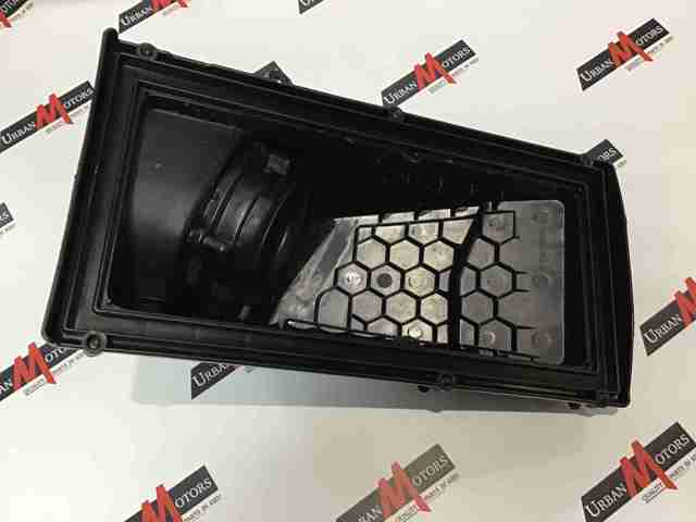 Корпус повітряного фільтра, лівий LR095546 LAND ROVER