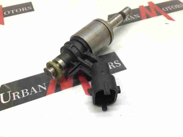 Форсунка вприску палива LR105427 LAND ROVER