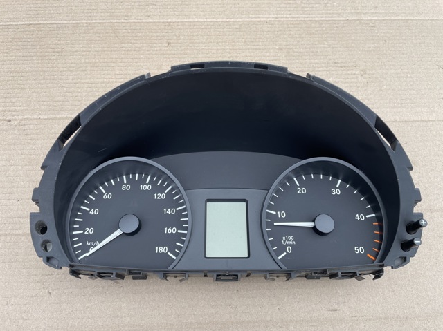 Панель приладів 9065420101 MERCEDES