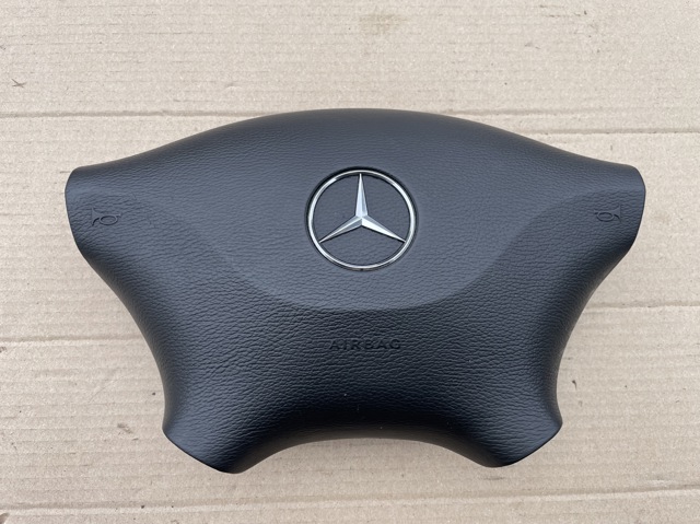 Подушка в кермі 9068601202 MERCEDES