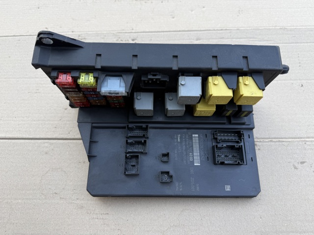 Блок управління сигналами SAM 9069006303 MERCEDES