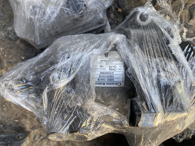 Компресор кондиціонера 926001KA1B NISSAN