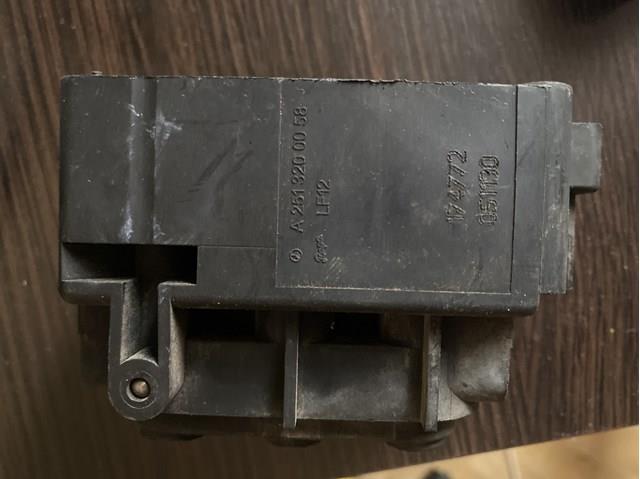 Блок клапанів гідравлічної підвіски AБС (ABS) A2513200058 MERCEDES