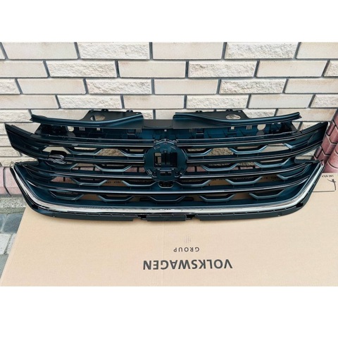 Решітка 3CM853651BFOQE VAG