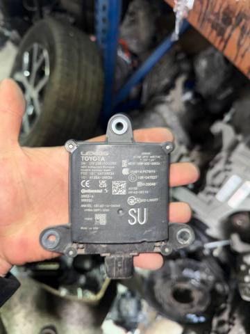 Датчик контролю мертвої зони, задній 4135ASRR3A TOYOTA