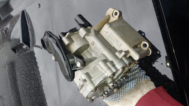 Помпа масляна 11417624135 BMW