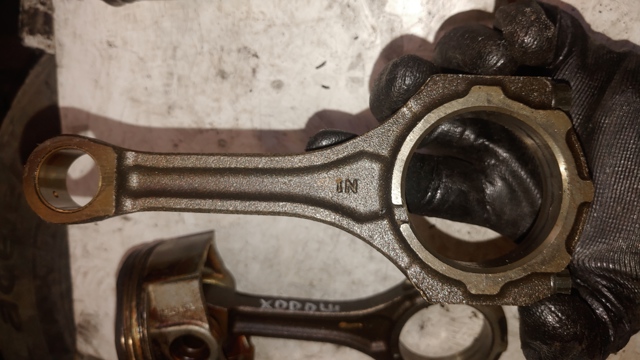Шатун поршня ДВЗ 1320109830 TOYOTA