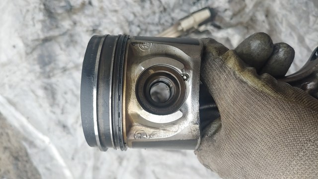 Шатун двигуна 1320127011A0 TOYOTA