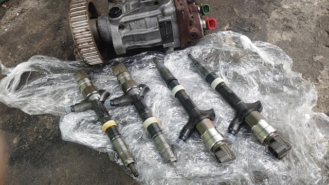 Насос паливний високого тиску (ПНВТ) Тойота Авенсіс Verso