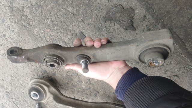 Поперечний важіль A2113308107 MERCEDES