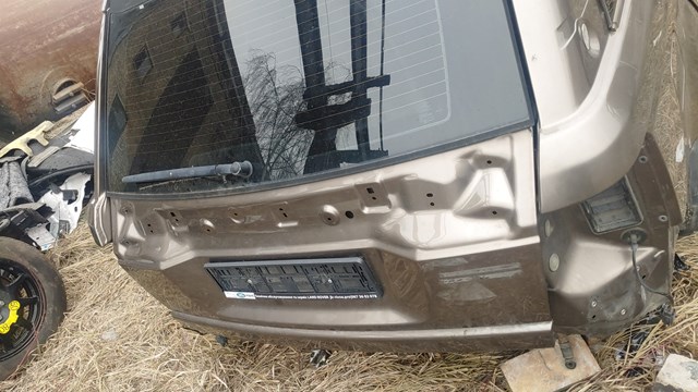 Задні двері багажника LR045395 LAND ROVER