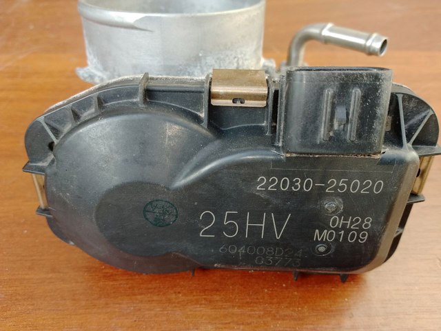 Заслінка повітряна Тойота Рав 4 V