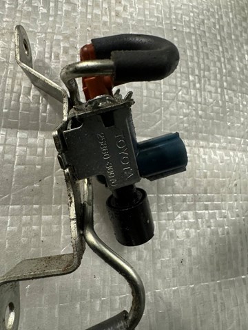 Клапан соленоїд регулювання заслонки EGR 2586030070 TOYOTA