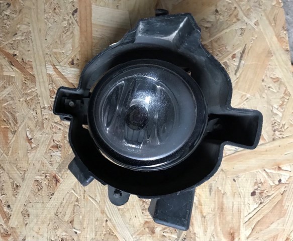 Туманка права 261508990A NISSAN