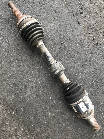 Піввісь передня ліва 4342006810 TOYOTA