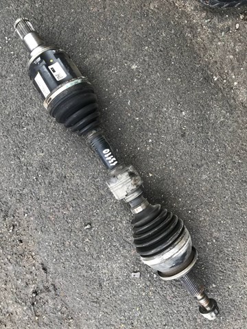 Піввісь передня ліва 4342042240 TOYOTA