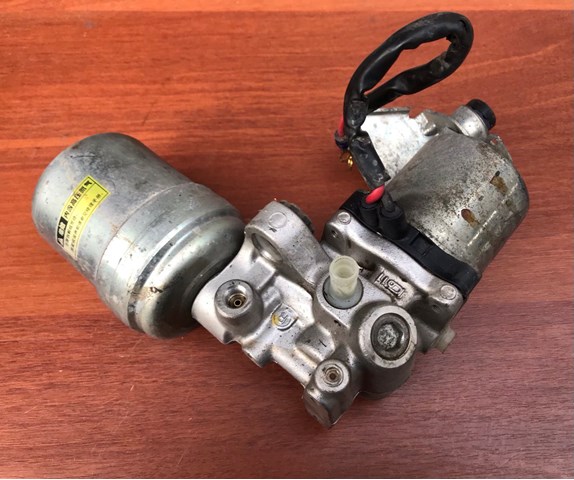 Насос АБС (ABS) головного гальмівного циліндру 4707060030 TOYOTA