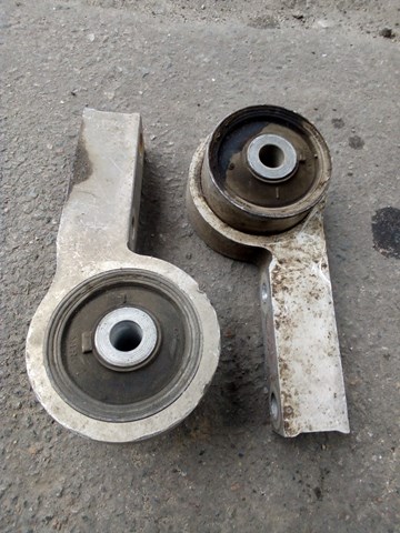 Сайлентблок переднього нижнього важеля 51395SZAA05 HONDA