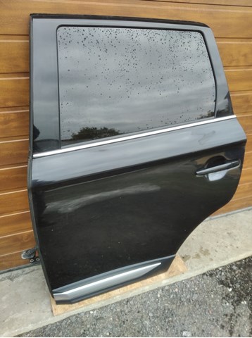 Двері пасажирськи задні ліві 5730B559 MITSUBISHI