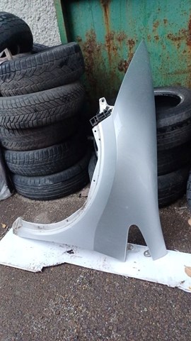 Бічна частина передня ліва Honda Civic 8