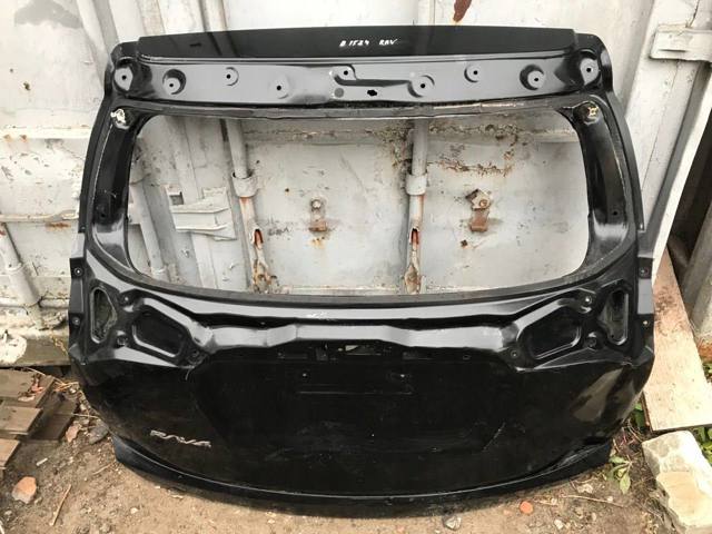 Задні двері багажника 6700542461 TOYOTA