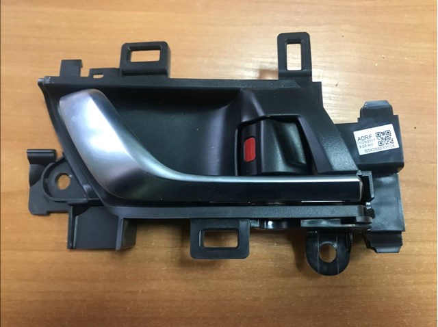 Ручка передніх дверей внутрішня, права 72120TVAA01ZA HONDA