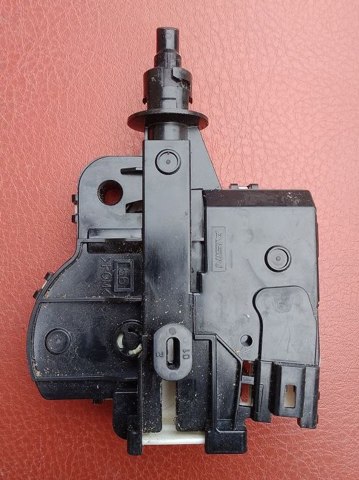 Лічинка замка паливного бака 77030F4010 TOYOTA