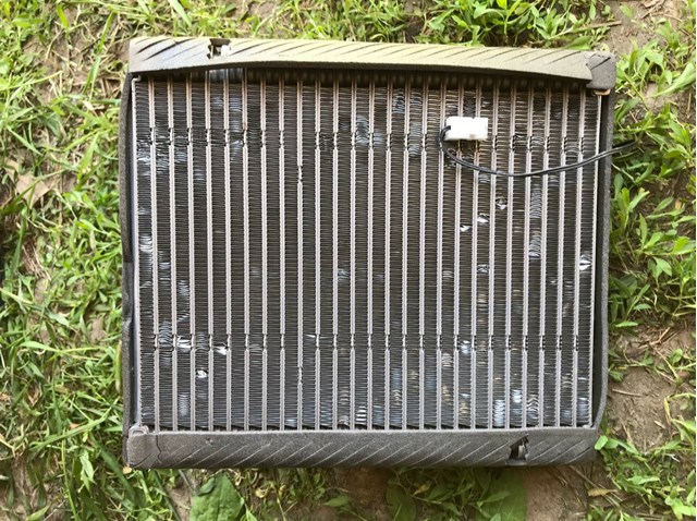 Охолоджувач повітря 7810A118 MITSUBISHI
