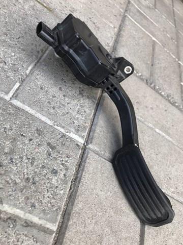 Педаль акселератора 7811033101 TOYOTA