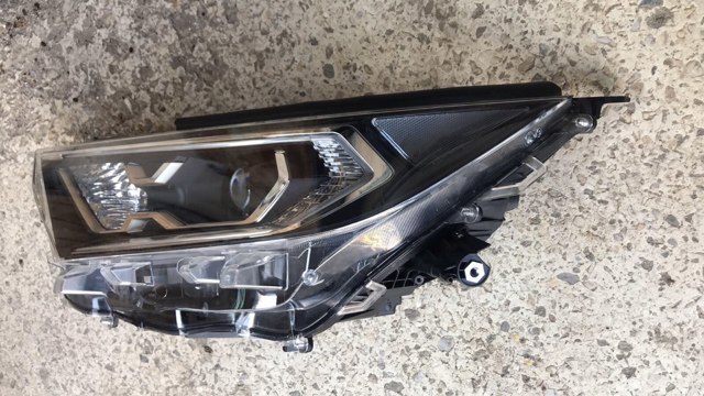 Фара ліва 811500R141 TOYOTA