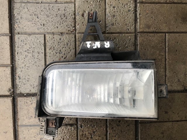 Права протитуманні фари 8121160221 TOYOTA