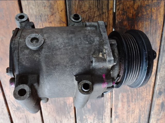 Компресор кліматичної установки YS4H19D629AC FORD