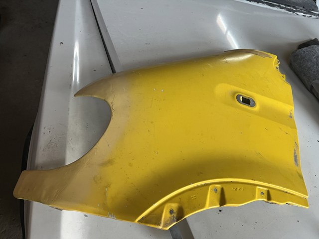 Ліве переднє крило 7750350504 RENAULT