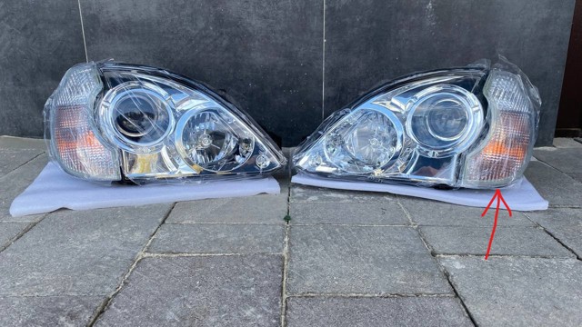 Лівий ліхтар покажчика повороту 92301H1030 MARKET (OEM)