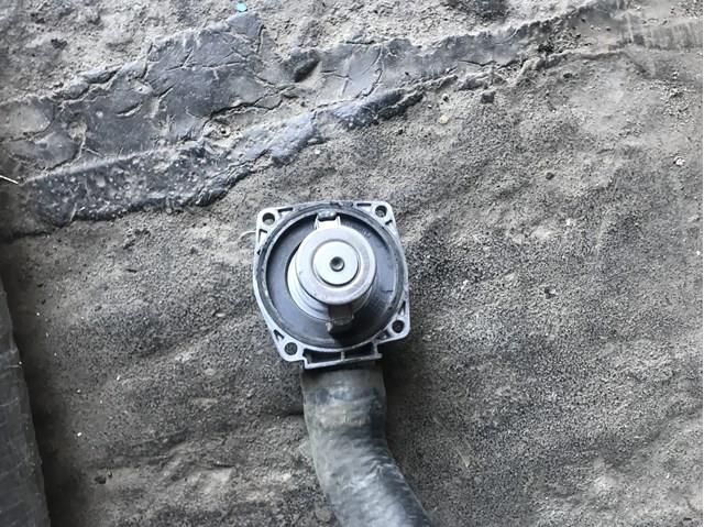 Водяна помпа термостата 11531704704 BMW