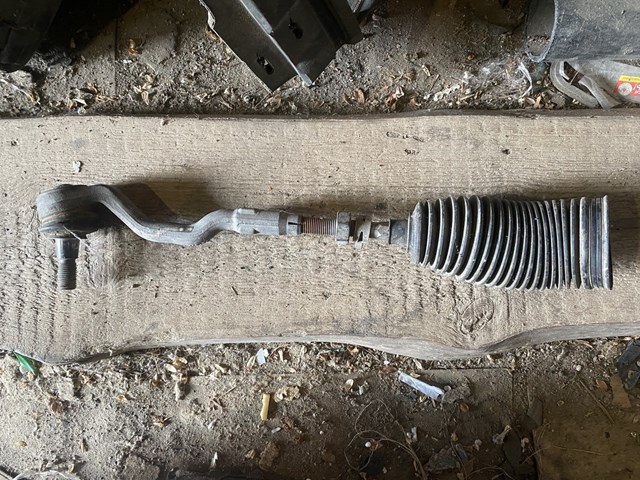 Тяга рульова в зборі 32106793496 BMW