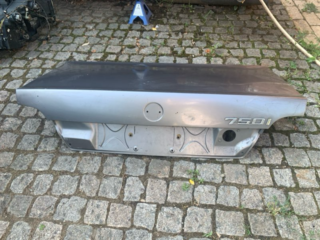 Кришка багажника кузова 41628230560 BMW