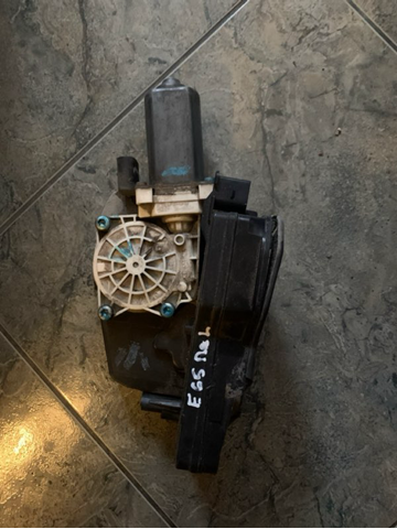 Замок водійських дверей 51217028905 BMW