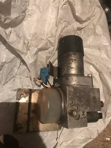 Насос автоматичного закривання задніх 5-х дверей 51247137999 BMW