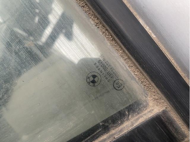 Задня кватирка ліва 51348189261 BMW