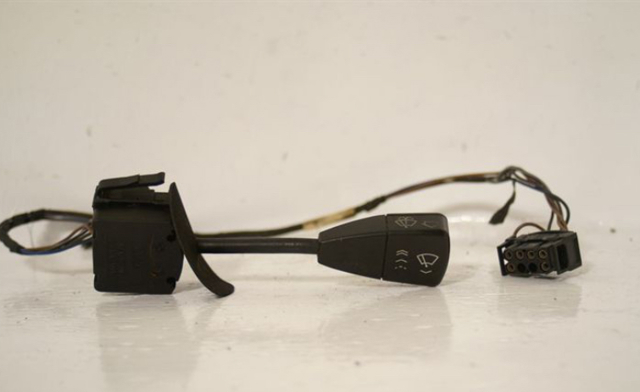 Перемикач підрульовий, правий 61318350697 BMW