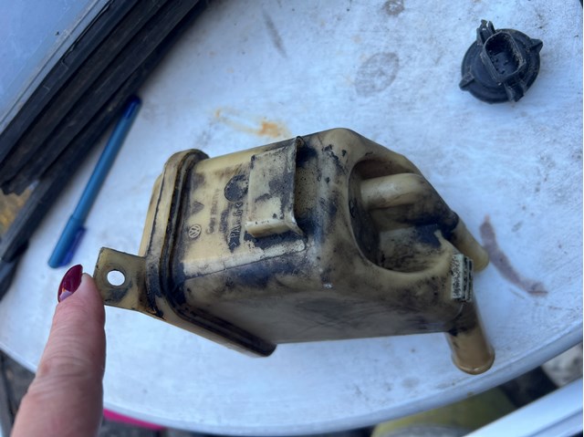 Бачок насоса ГПР 7L5422371 VAG