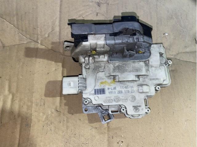 Замок передніх пасажирських дверей 8J1837016A PORSCHE