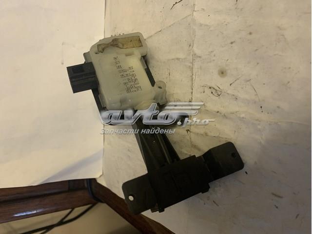 Мотор-привід відкриття лючка бака A2518200197 MERCEDES