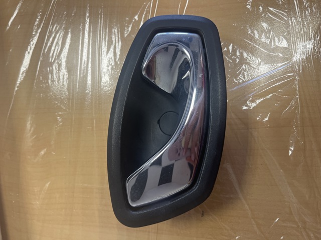 Ручка дверей в зборі 826720001R RENAULT