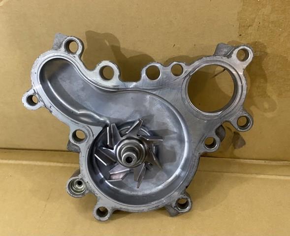 Помпа охолодження 1610039555 TOYOTA