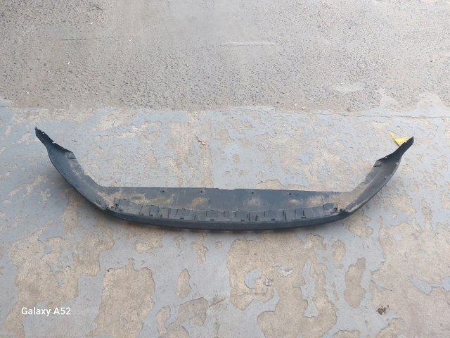 Накладка на передній бампер 32136097 VOLVO