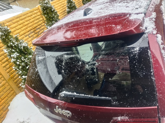 Спойлер задніх дверей 68217495AA CHRYSLER